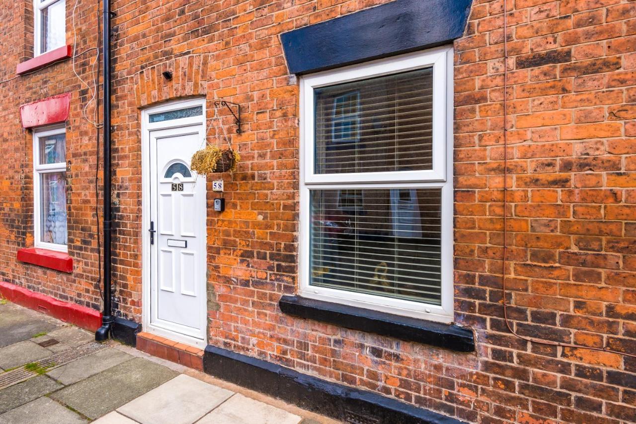 Spacious 2-Bed City-Centre Cottage In Chester By 53 Degrees Property - Ideal For Groups & Couples - Sleeps 6 Exteriér fotografie